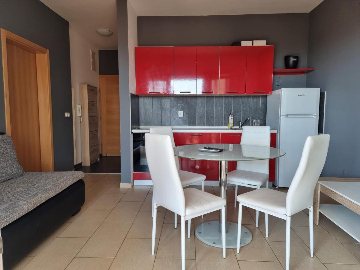 Apartment Wallot Novalja Buitenkant foto