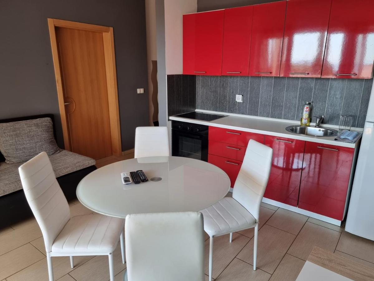 Apartment Wallot Novalja Buitenkant foto